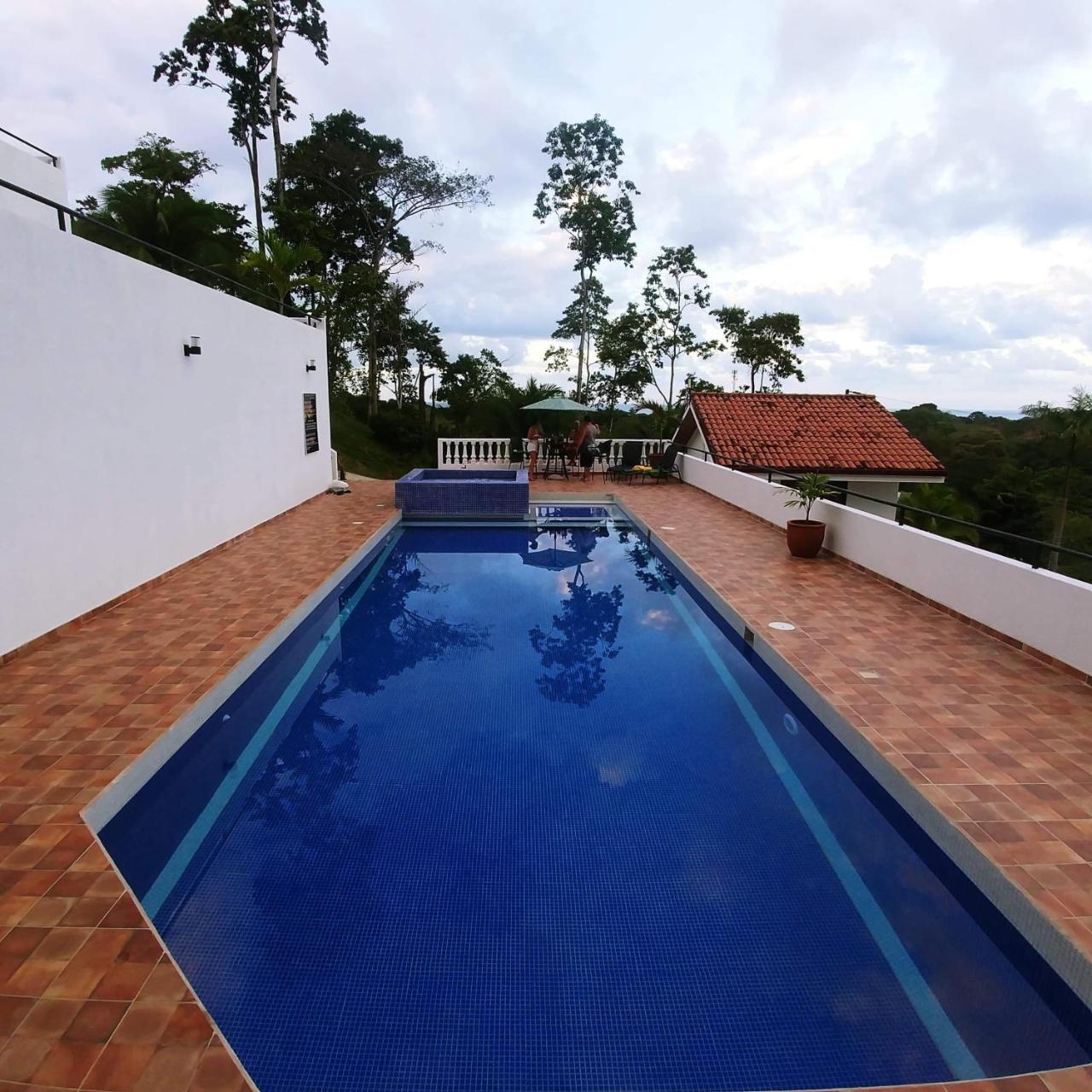 Hotel Los Cielos Del Caribe Cahuita Exterior photo